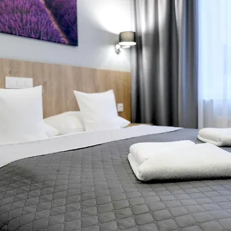 Lawendowy Dwor 住宿加早餐酒店 Pszczółki