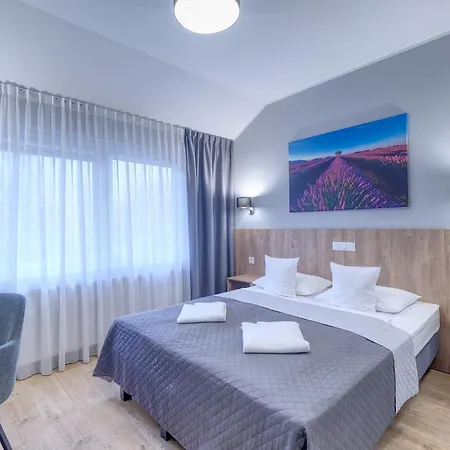 Lawendowy Dwor Bed & Breakfast Pszczółki