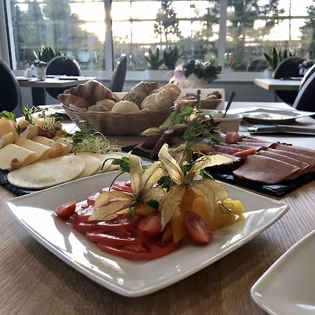 住宿加早餐酒店 Lawendowy Dwor Pszczółki